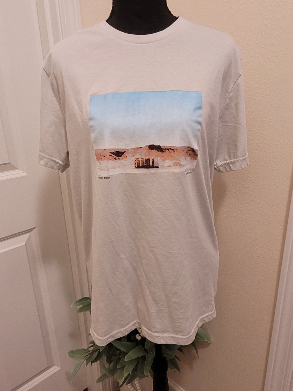 Men's Cream Colored Graphic Crewneck T-Shirt - Desert Photo Print